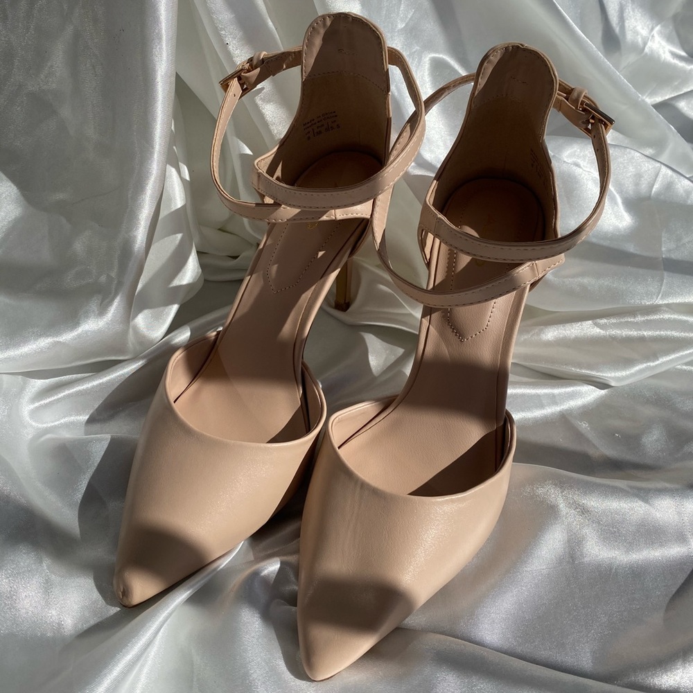 Aldo nude heels
